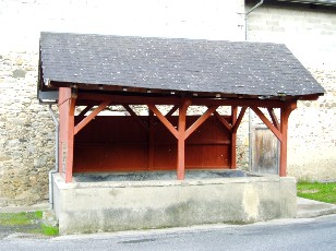 Ancien lavoir de Pouzac