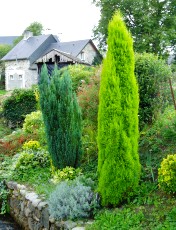 Dans le village de Pouzac